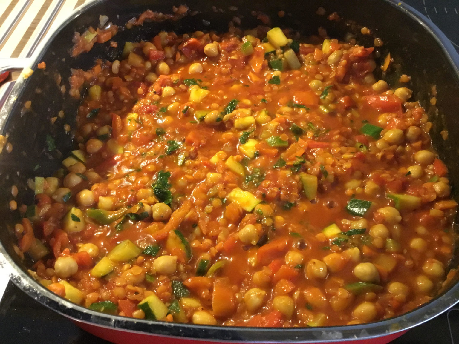 Gemüse-Chili mit Linsen und Kichererbsen – Vegetarische Rezepte