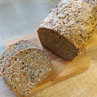 Einfaches Möhren-Dinkel-Brot